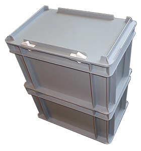 FoxiBikes levert voor de Spidibike o.a. een kleine kunststof bagagebak, met een inhoud van 14 liter. De binnenmaten zijn +/- 26 (b) bij 16 (d) bij 36 (h) cm.