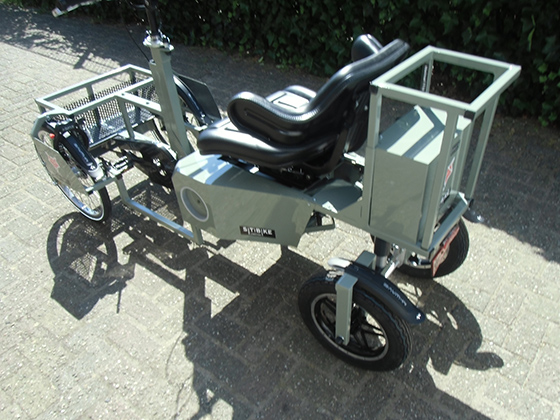 FoxiBikes Sitibike Lowrider 1.9, met o.a. optioneel bagagerekje (in kleur) achterop, led-achterlicht en reflectie. 