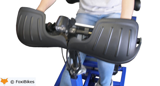 Bescherm uw handen tegen wind en regen, met behulp van de FoxiBIkes' handkappen-set!